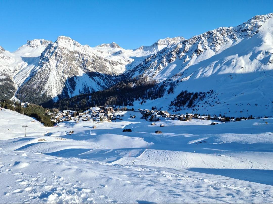 Fewo D'Rock Arosa- Center Of Nightlife By Nature Apartments Switzerland Pokoj fotografie